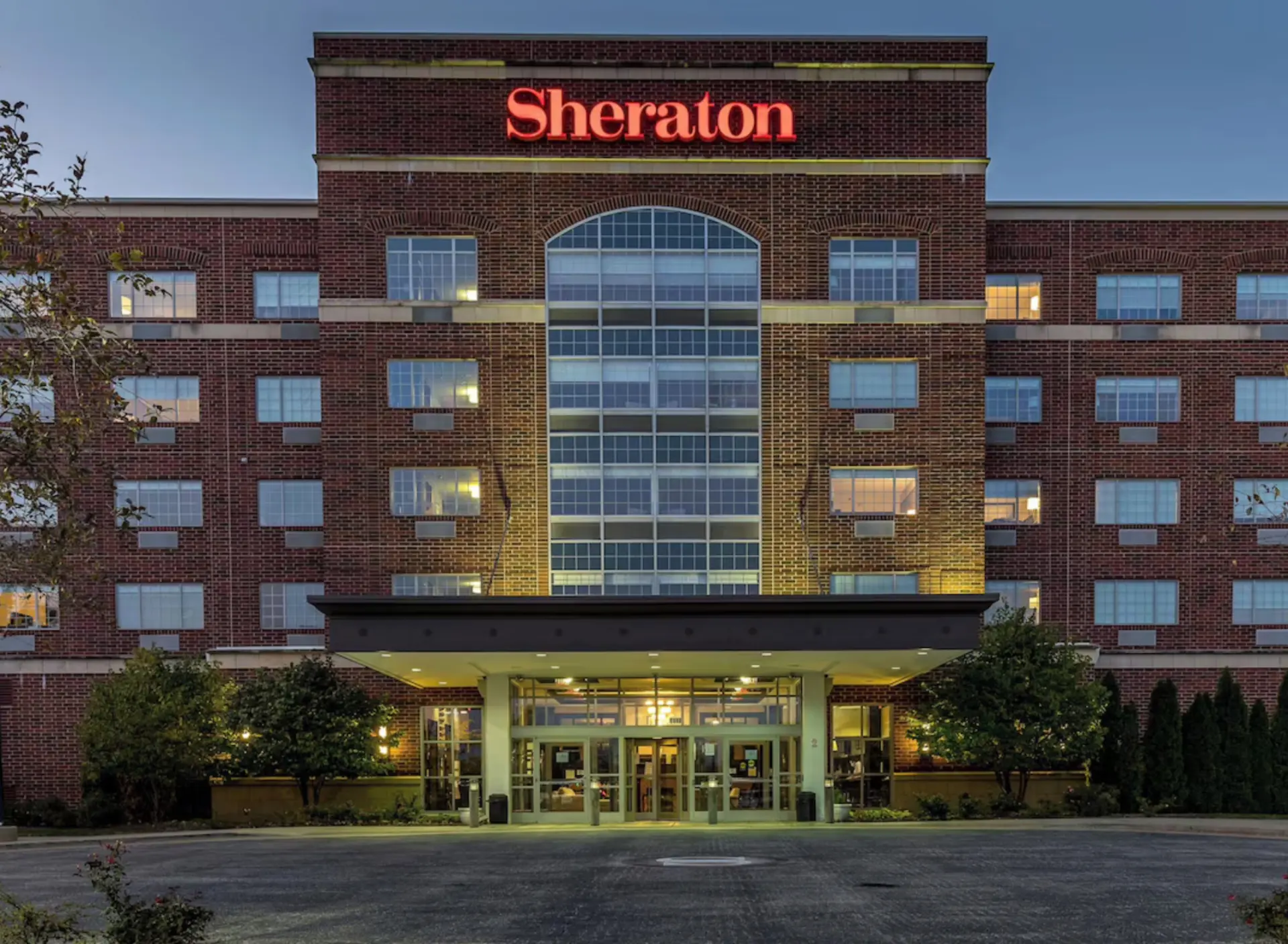 Sheraton Chicago Northbrook Hotel entrance at dusk